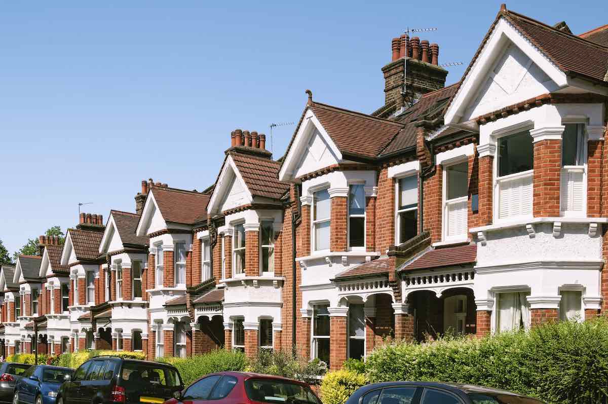 Bridging loans for foreign nationals buying UK property